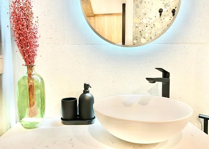 El Carbayonin Apartment *